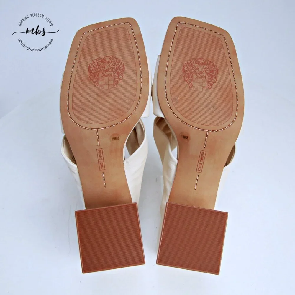 NWT Vince Camuto Jenabie‎ Leather Block Heel Sandals Cream Women 11